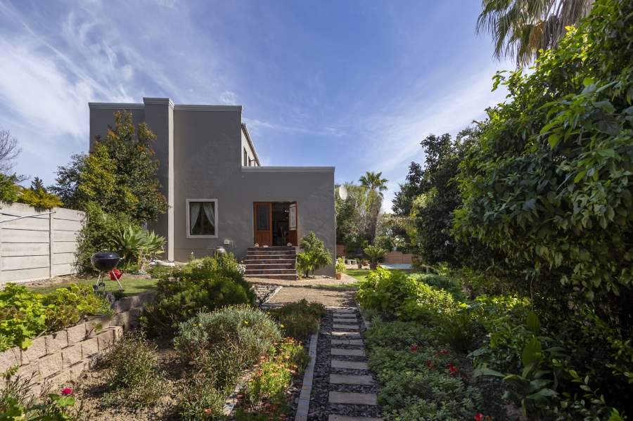 4 Bedroom Property for Sale in Steynsrust Western Cape